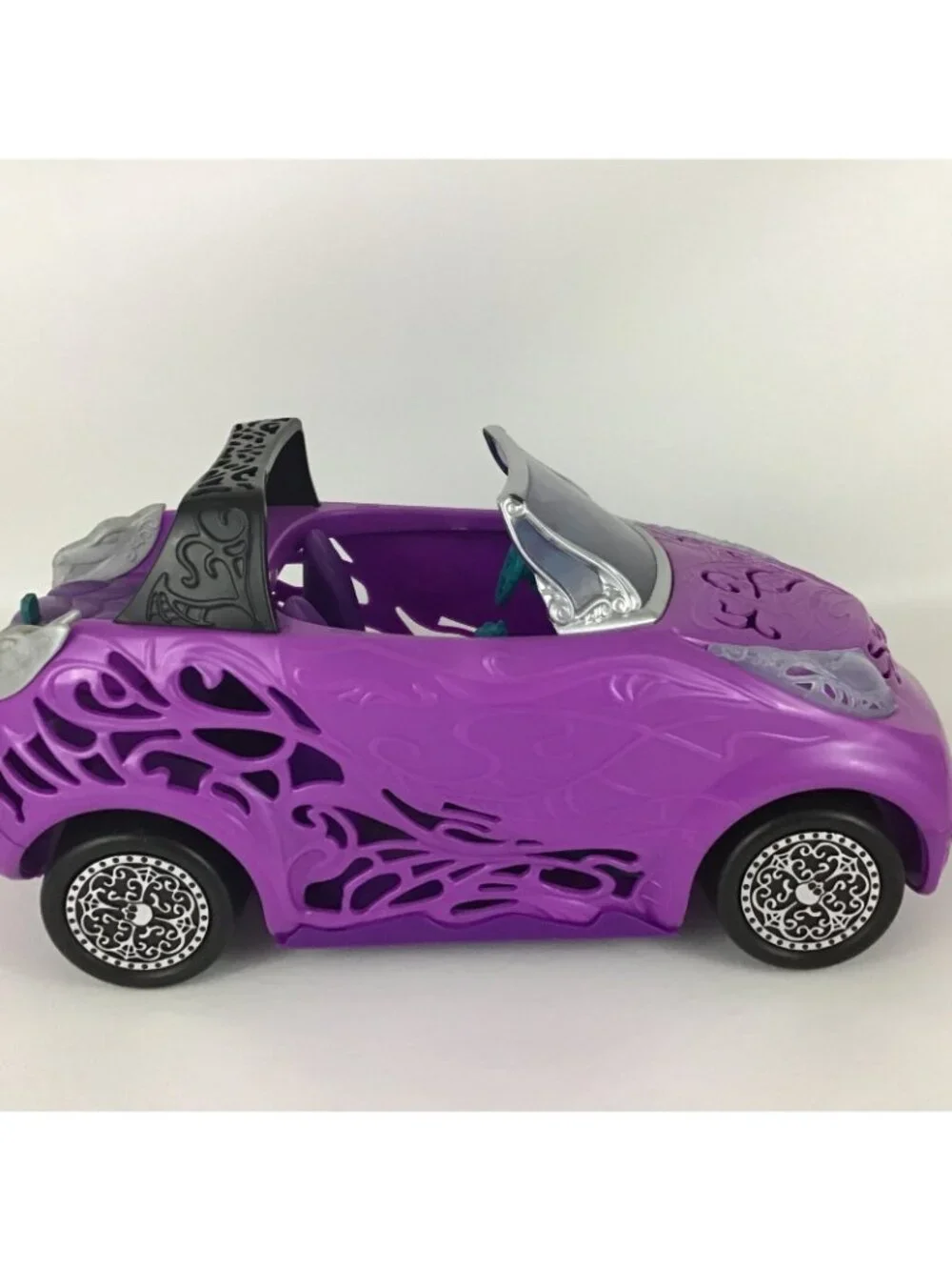 Monster High Scaris City of Frights Purple Convertible Car Toy Doll Size Mattel
